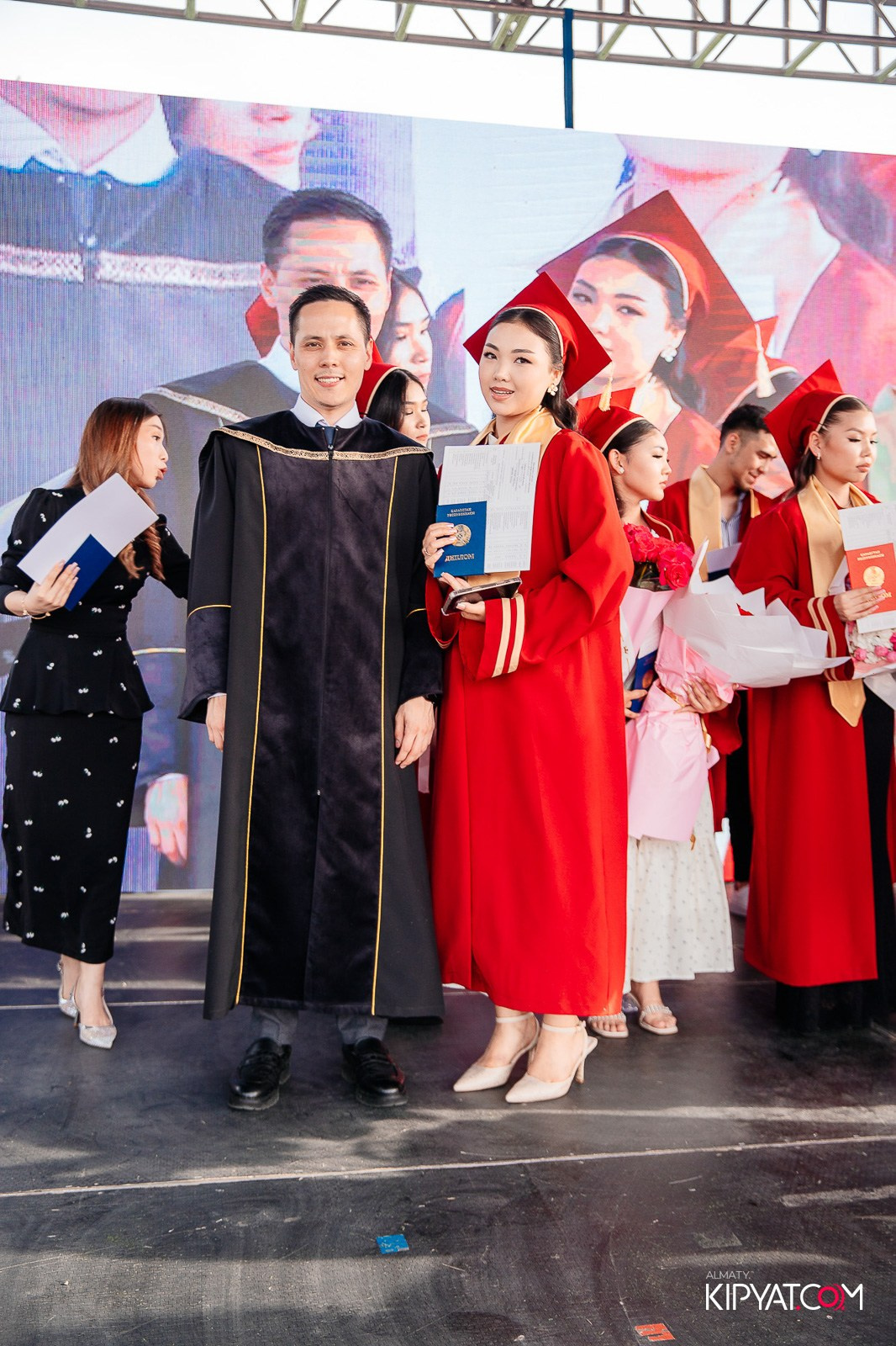 ВРУЧЕНИЕ ДИПЛОМОВ — НАРХОЗ КОЛЛЕДЖ. Part 3. КИПЯТКОМ АЛМАТЫ!