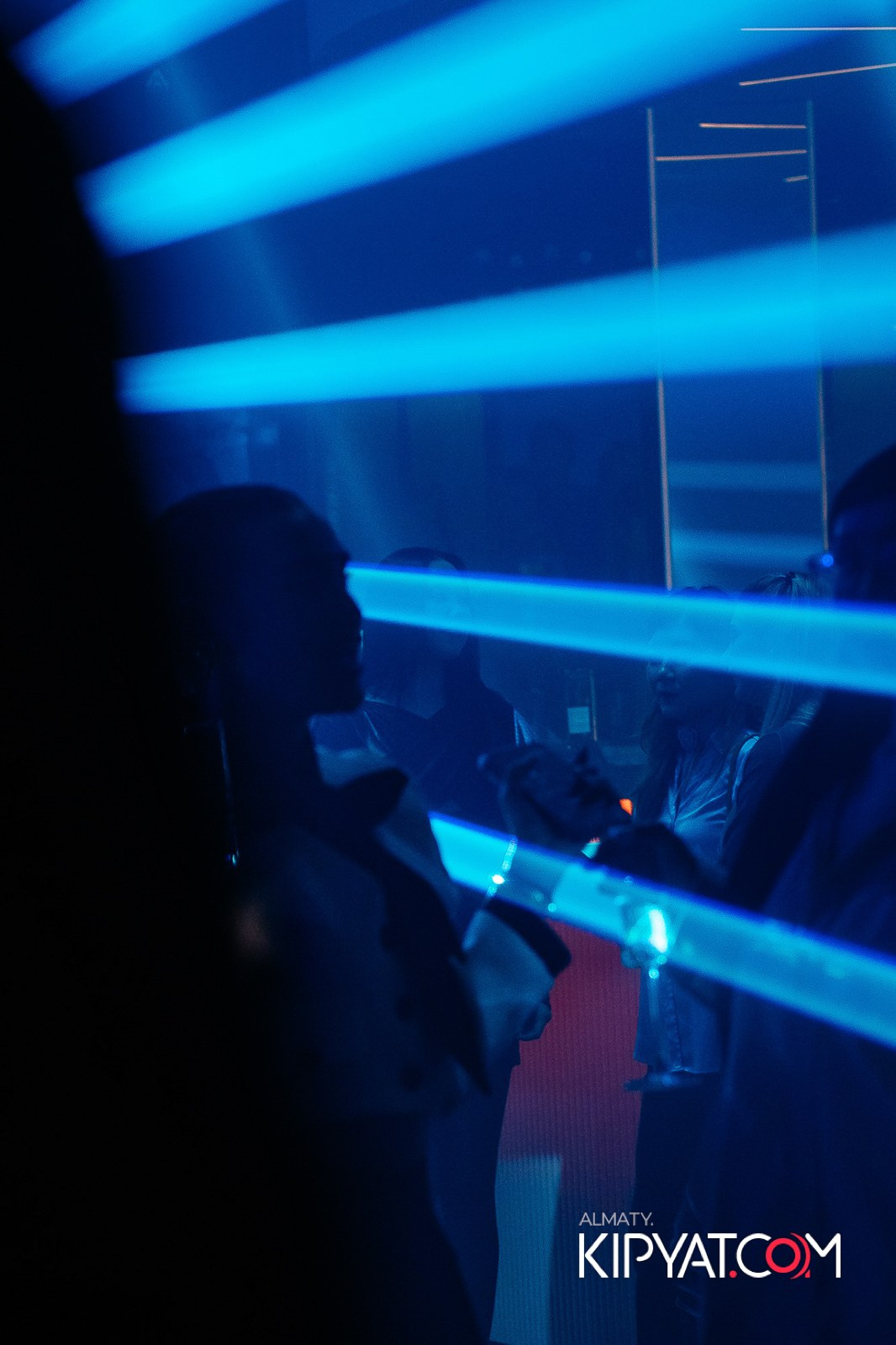 SANTA BARBARA — ВЫСТУПЛЕНИЕ LIZWI. КИПЯТКОМ АЛМАТЫ!