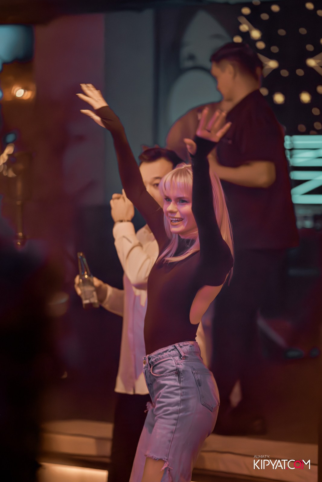 SANTA RAVE В НОЧНОМ КЛУБЕ SANTA BARBARA. КИПЯТКОМ АЛМАТЫ!