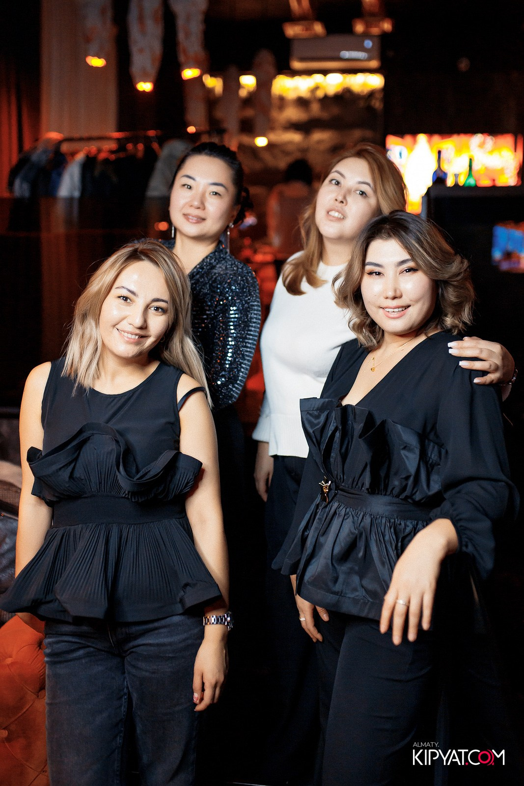 БАР ПАНАЕХАЛИ НА ТОЛЕ БИ. КИПЯТКОМ АЛМАТЫ!