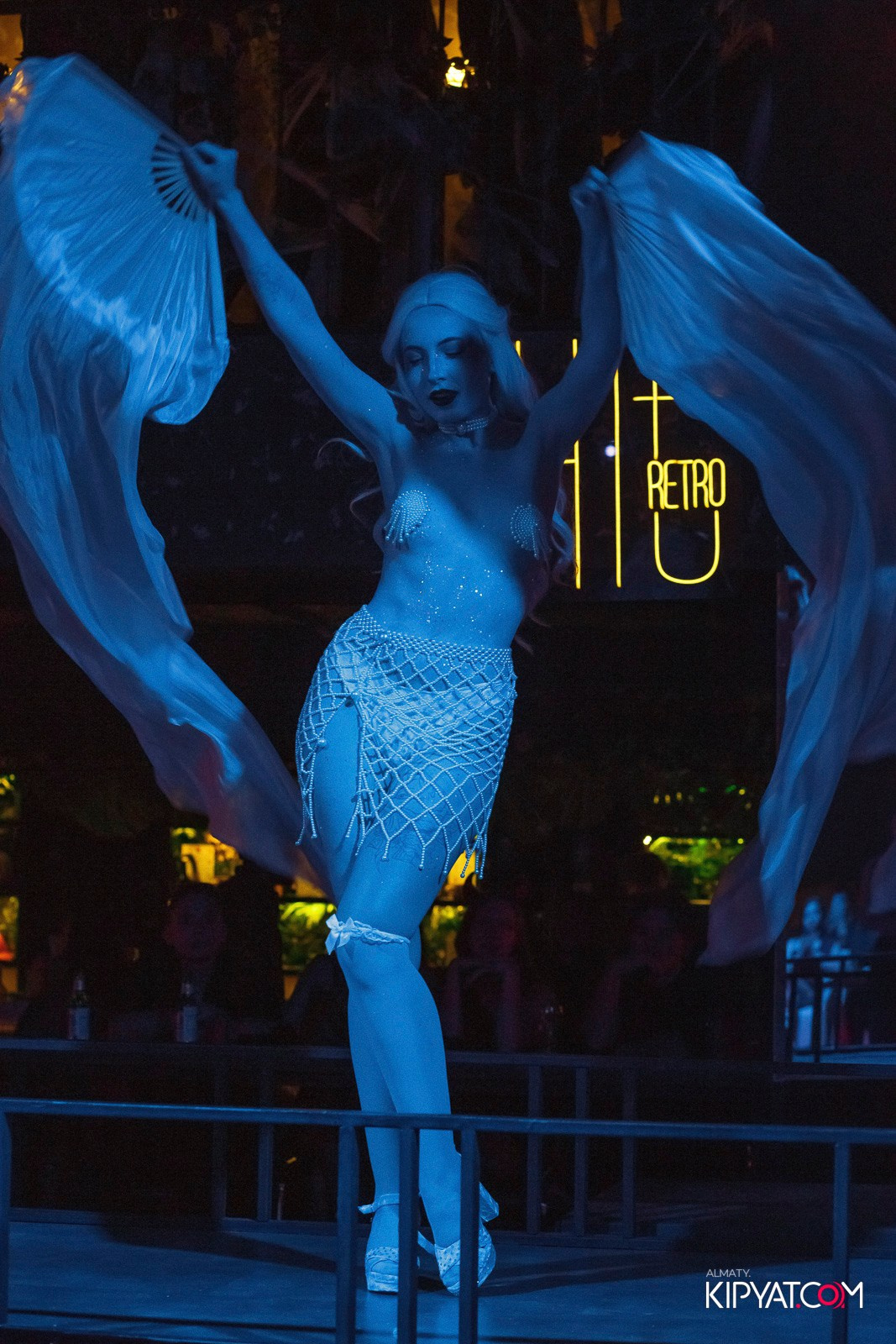 БАЛ НЕЧИСТИ В HIT RETRO. КИПЯТКОМ АЛМАТЫ!