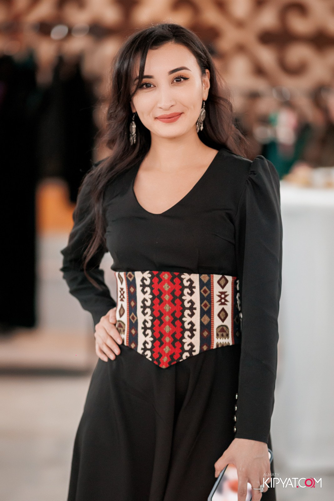 FASHION ПОКАЗ, КАЗАХСКОЙ НАЦИОНАЛЬНОЙ ОДЕЖДЫ. КИПЯТКОМ АЛМАТЫ!