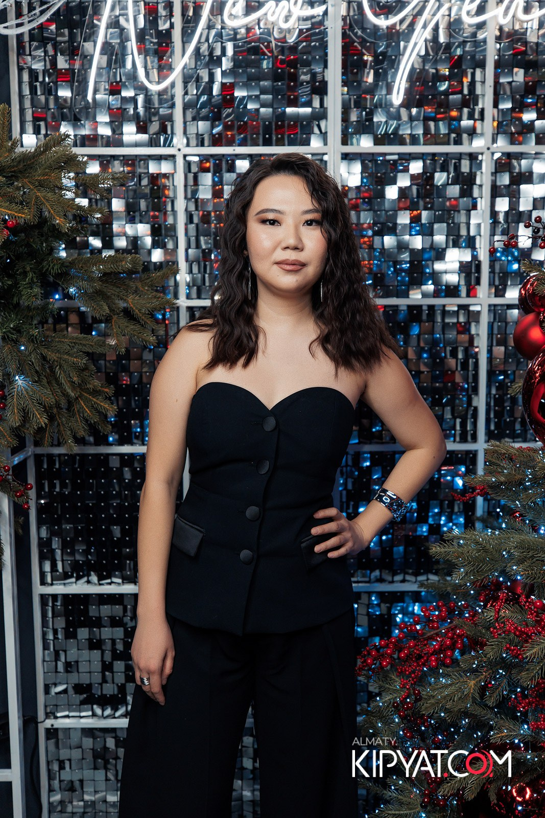 FRIENDS BAR & TERRACE. КИПЯТКОМ АЛМАТЫ!