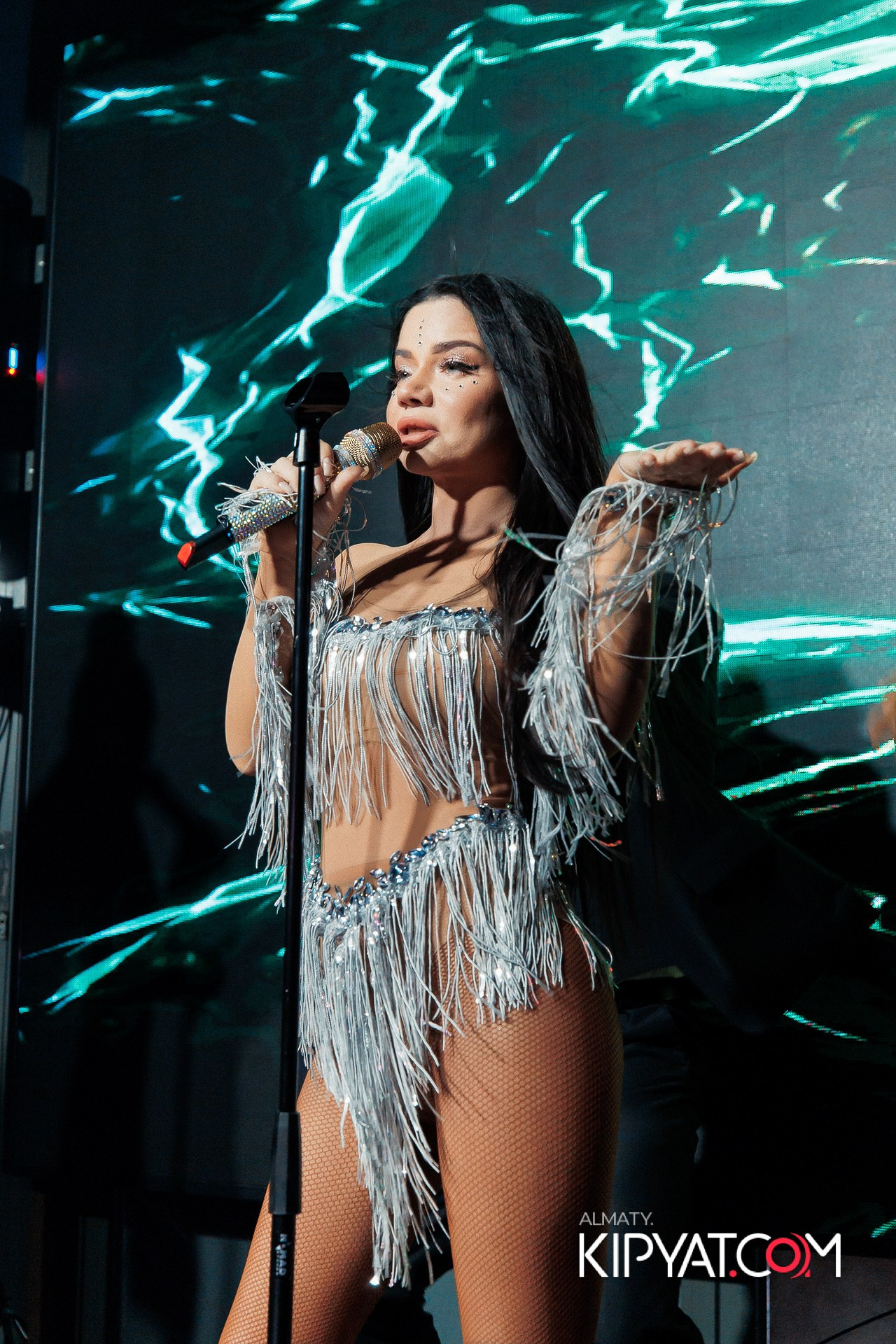 FRIENDS BAR & TERRACE. КИПЯТКОМ АЛМАТЫ!