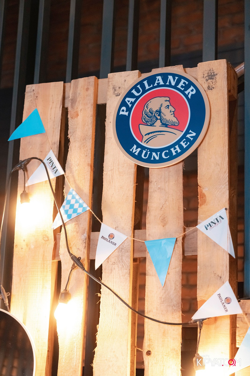 OKTOBERFEST — ПИНТА НА ГОГОЛЯ. КИПЯТКОМ АЛМАТЫ!