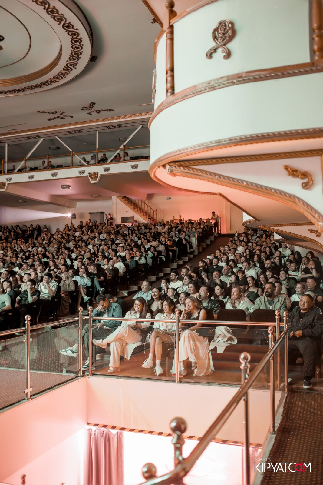 STAND UP КОНЦЕРТ АЛЕКСАНДА МЕРКУЛЬ. КИПЯТКОМ АЛМАТЫ!