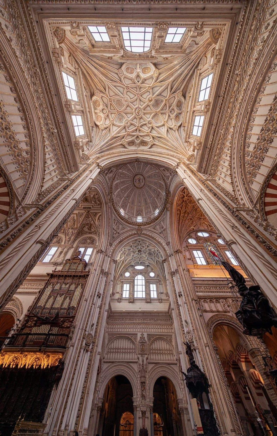 Look Up. Вадим Щербаков | архитектурный фотограф
