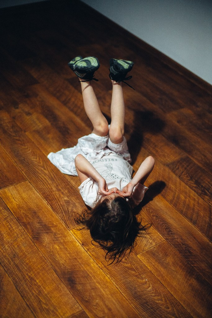 Дочка в студии. Фотограф Денис Денисов