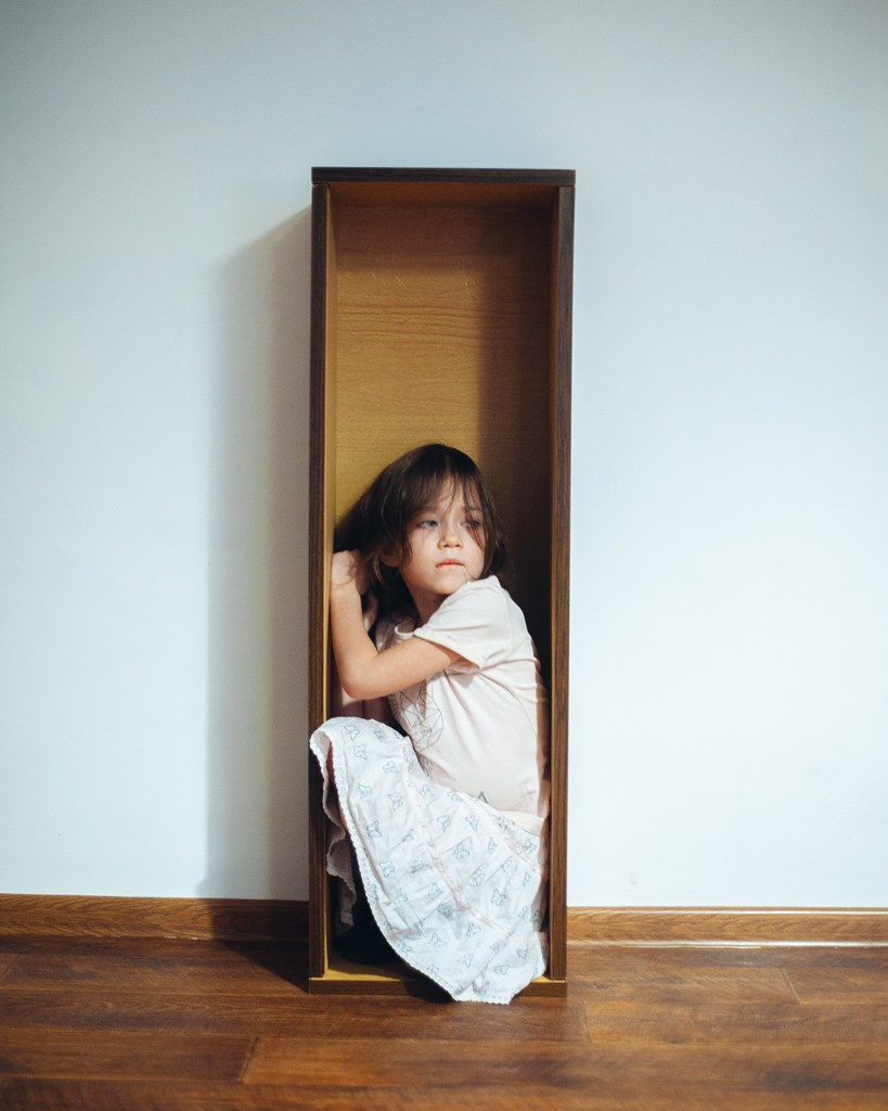 Дочка в студии. Фотограф Денис Денисов