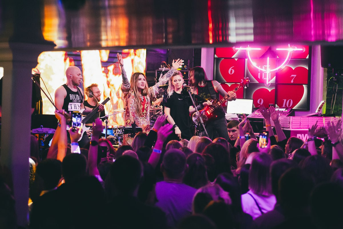 Концерт LINDA в РУКИ ВВЕРХ БАР в Ростове-на-Дону