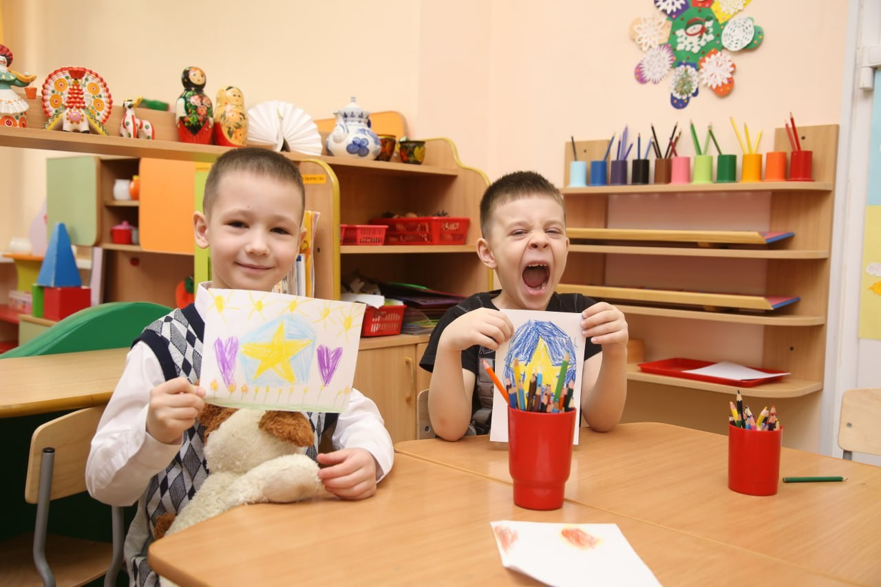 Выпускные альбомы для детского сада печать на заказ. Выпускные альбомы в Тюмени для школ, садов, вузов спортивных секций