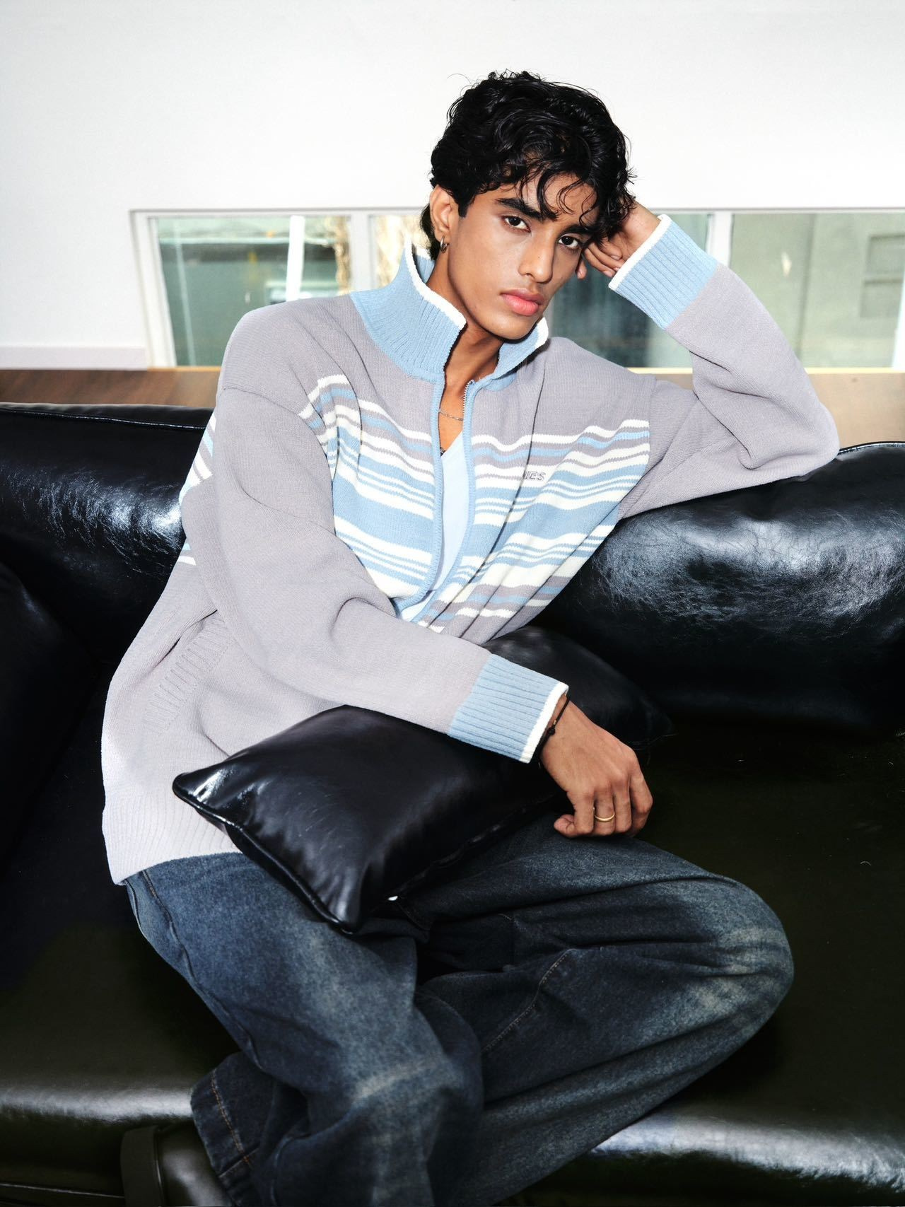 Saurang. Axis model management