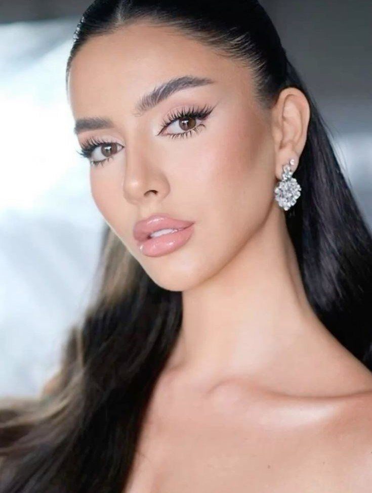 Образ невесты. Платье, макияж и укладка. Валеева Виктория | Свадебный фотограф в Ростове-на-Дону и Москве