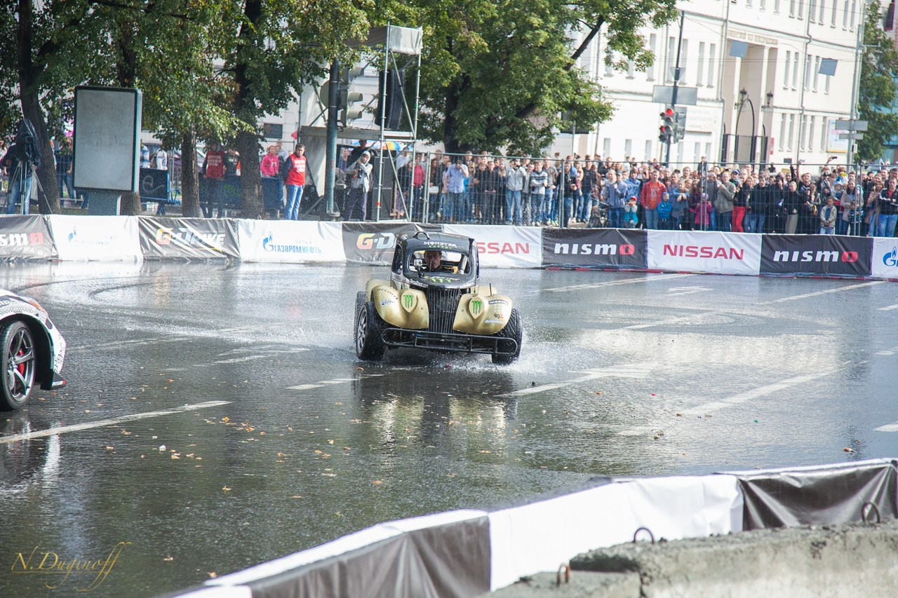 Nissan Nissmo Drive. Профессиональный фотограф Дугинов Николай | Екатеринбург