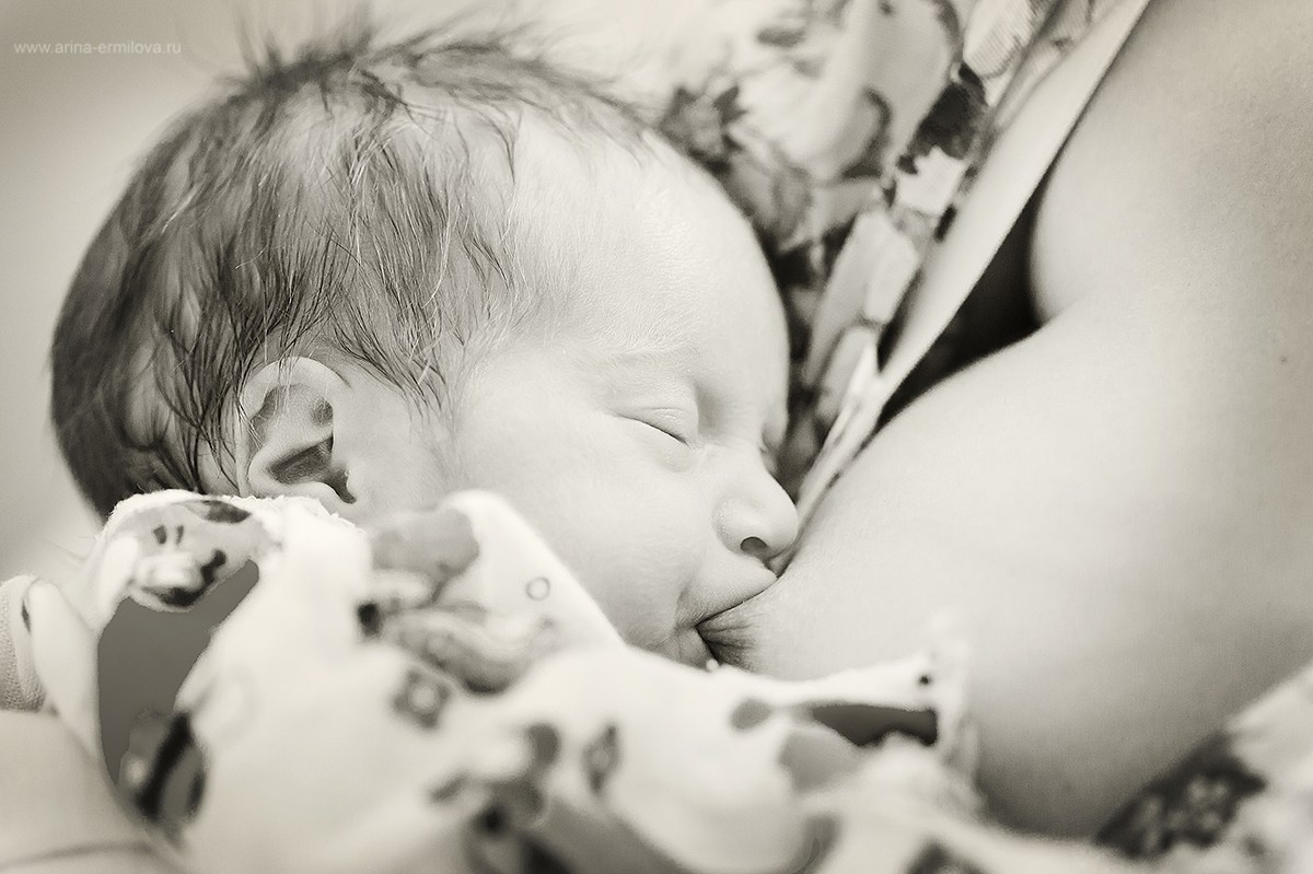 Выписка из роддома. Репортажный, семейный и детский фотограф в Пензе и Заречном Арина Ермилова. Картины барельеф на заказ