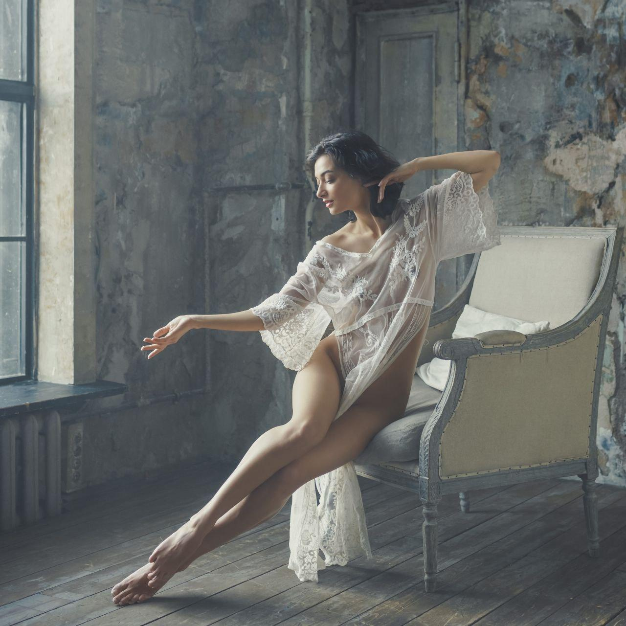 Remoteportfolio. Official website of the international art model Naya