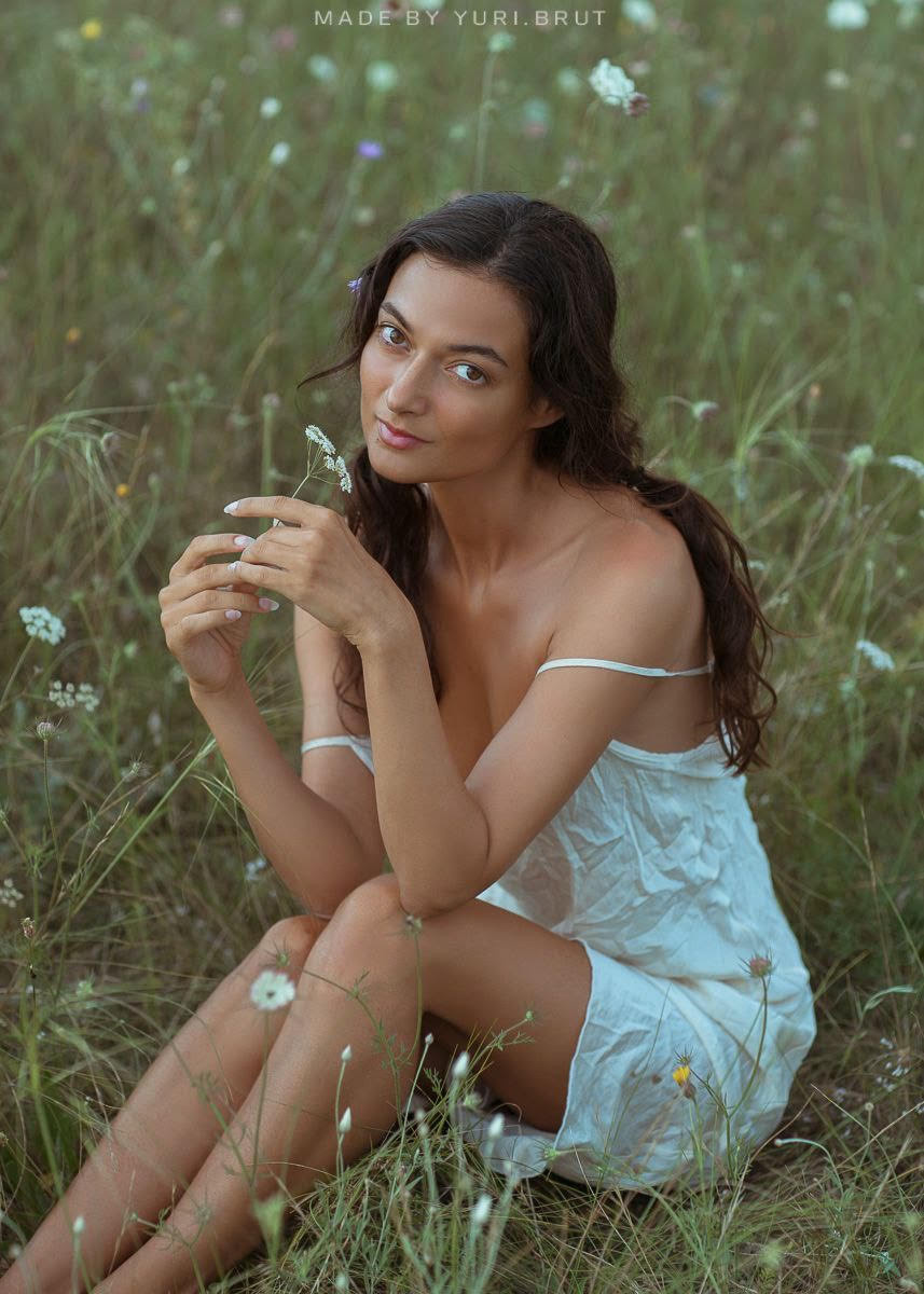 Portrait, fashion, boudoir, fine art. Official website of the international art model Naya