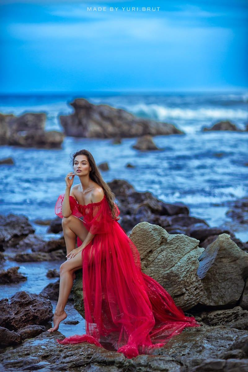 Portrait, fashion, boudoir, fine art. Official website of the international art model Naya