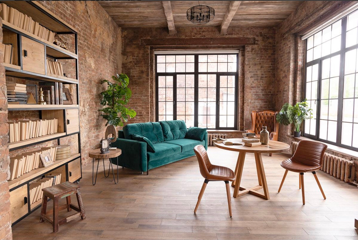 Location 5. Official website of the international art model Naya