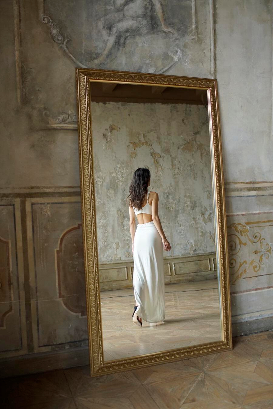 Remote shoots. Official website of the international art model Naya