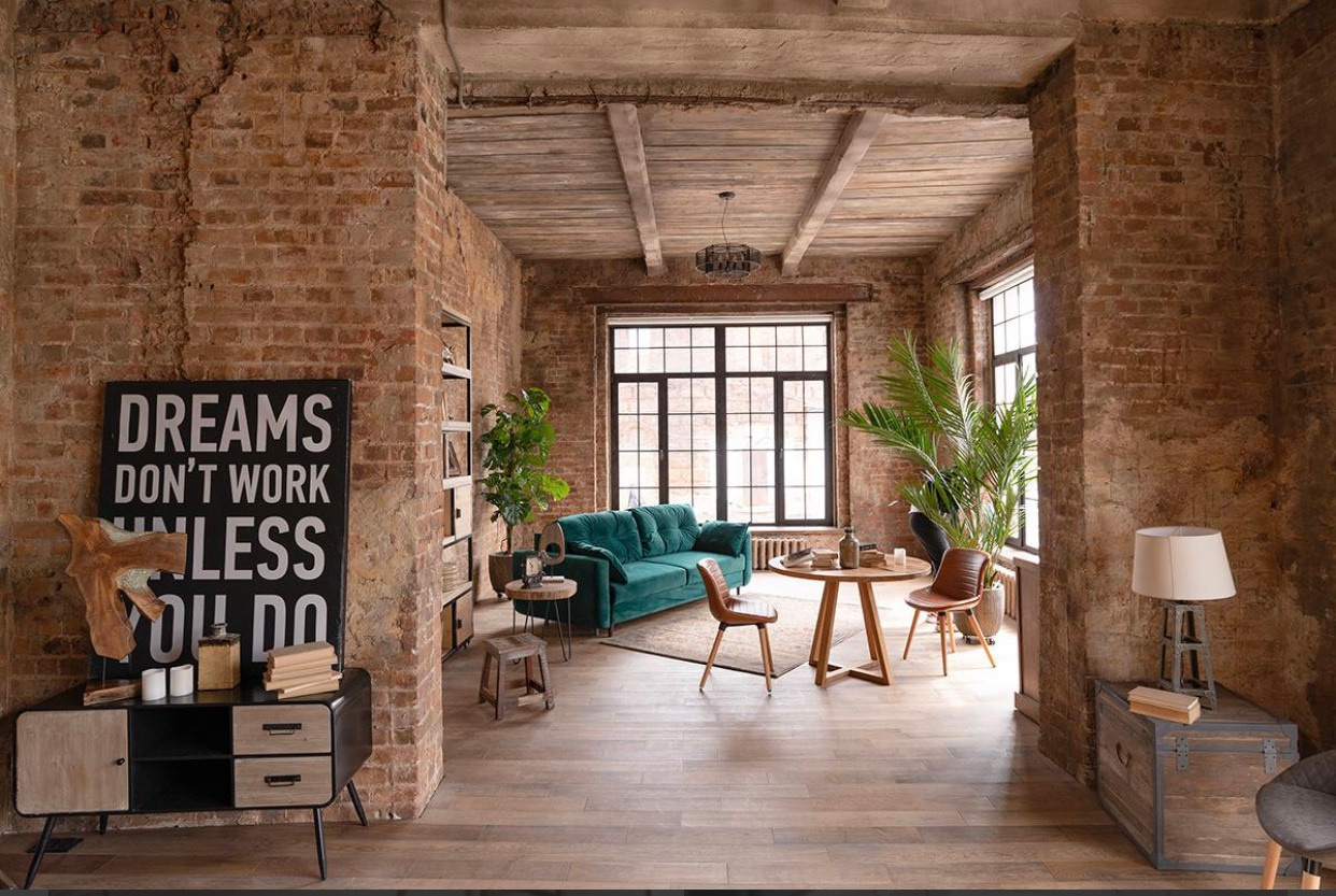 Location 5. Official website of the international art model Naya