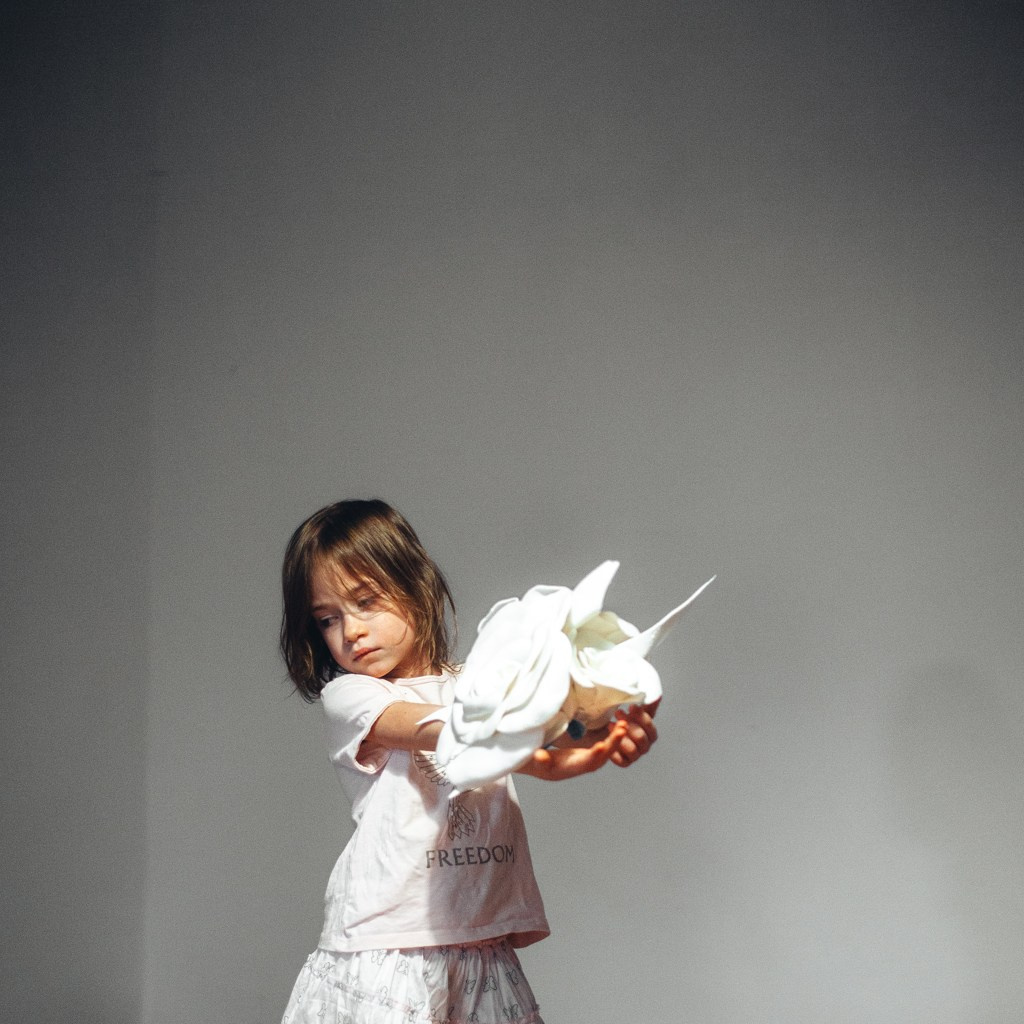 Дочка в студии. Фотограф Денис Денисов