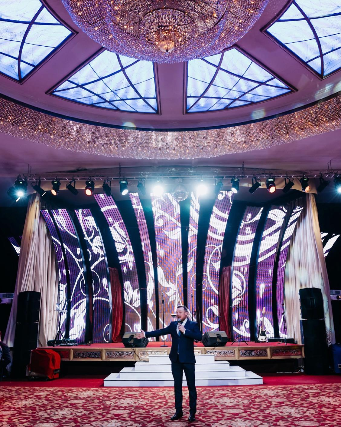 Фото ведущего Сергея Рябинина. Фотографии со свадеб, корпоративов, юби. Ведущий на свадьбу, корпоратив и юбилей в Москве Сергей Рябинин