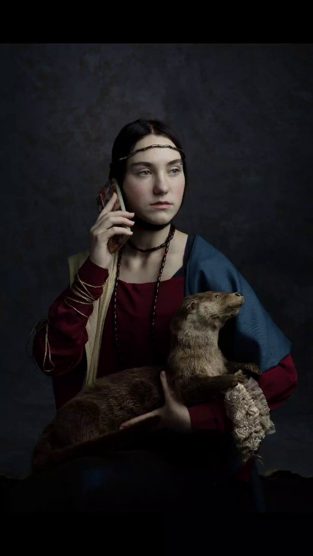 Матрас как искусство: Дама с выдрой. Mogilevtseva Daria is a photographer and an interdisciplinary artist