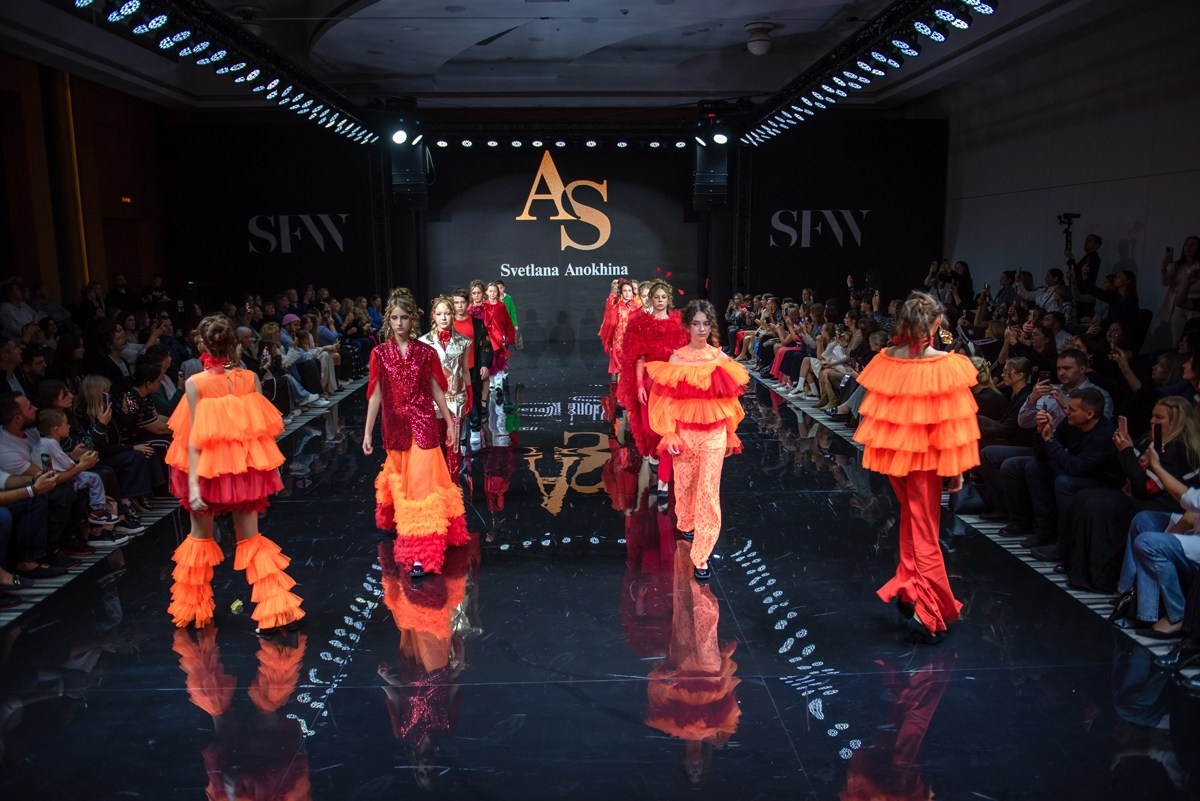 SochiFashionWeek2024 дизайнер Анохина Светлана. Семейный и коммерческий фотограф в Сочи Александр Бодунов