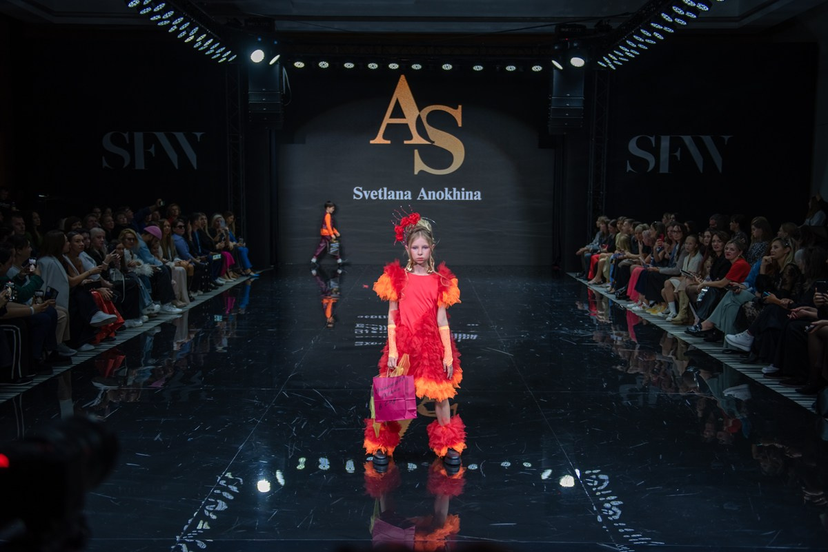 SochiFashionWeek2024 дизайнер Анохина Светлана. Семейный и коммерческий фотограф в Сочи Александр Бодунов