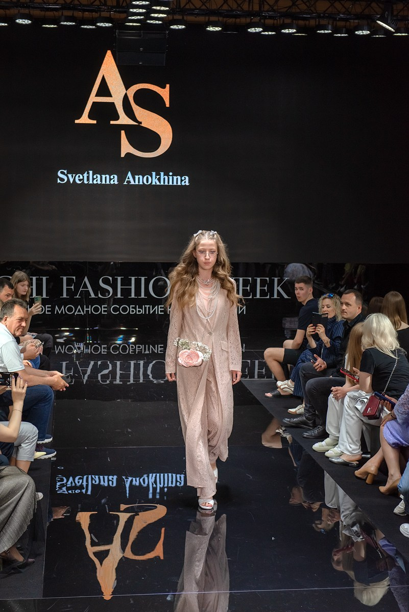 SochiFashionWeek2024 дизайнер Анохина. Семейный и коммерческий фотограф в Сочи Александр Бодунов