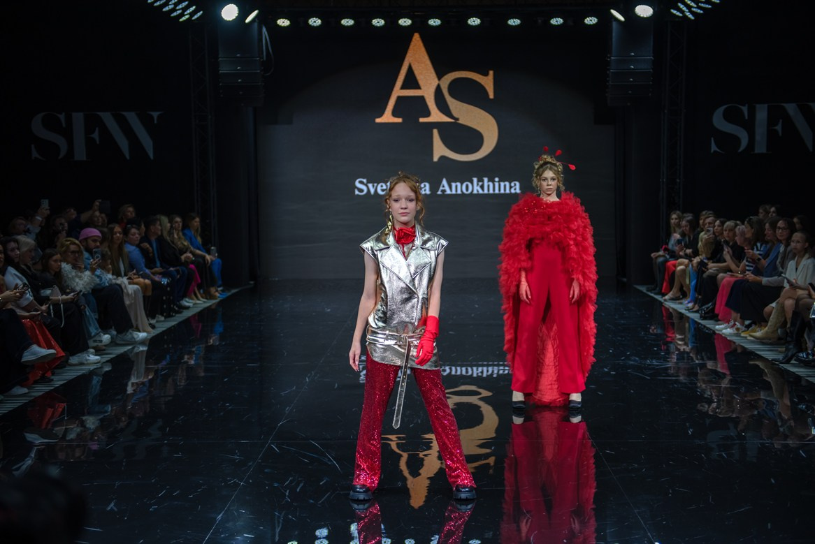 SochiFashionWeek2024 дизайнер Анохина Светлана. Семейный и коммерческий фотограф в Сочи Александр Бодунов