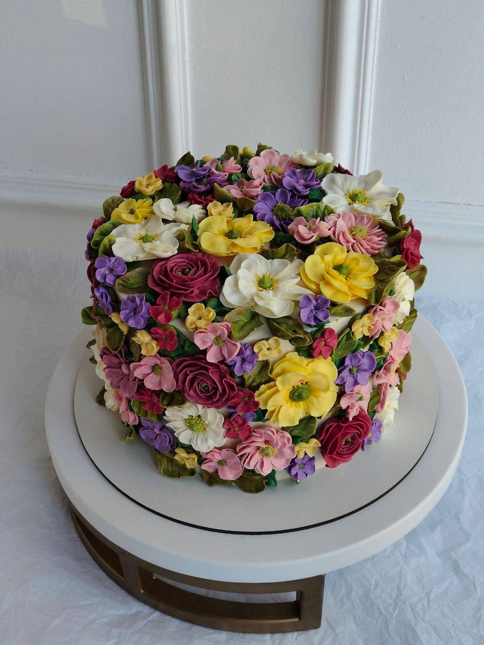 Работы учениц. Аникина Юлия / Кремовая флористика в корейской технике