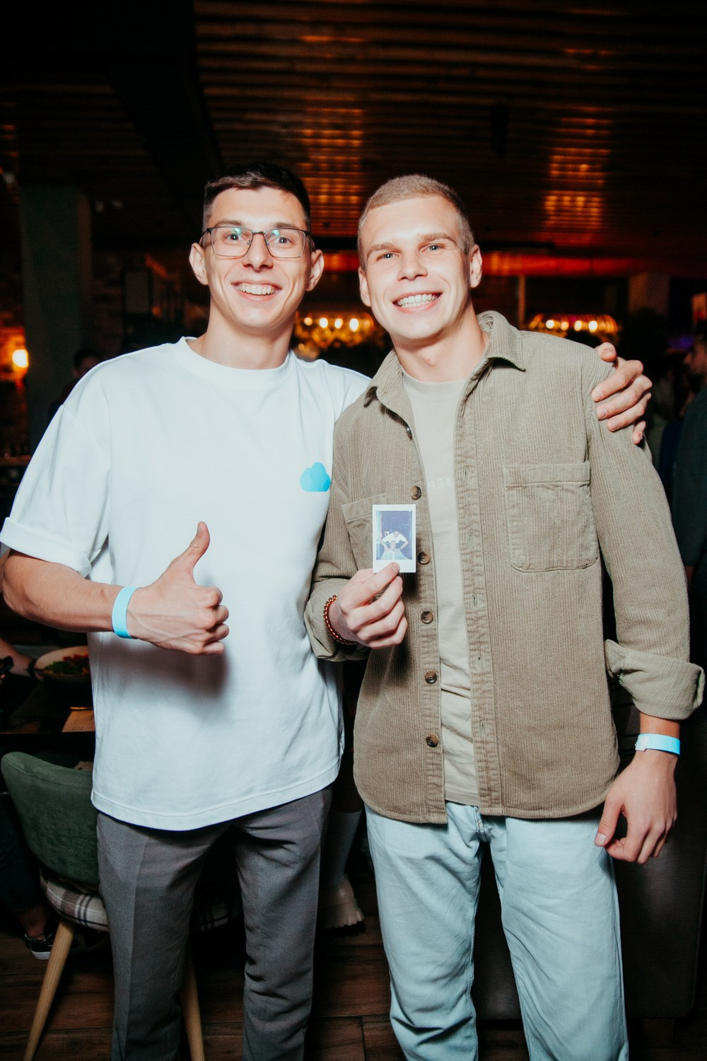 Презентация «Iphone 15». Свадебный и детский фотограф в Волгограде Слава Белов