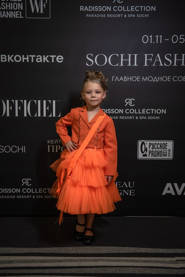 SochiFashionWeek2024 дизайнер Анохина Светлана. Семейный и коммерческий фотограф в Сочи Александр Бодунов