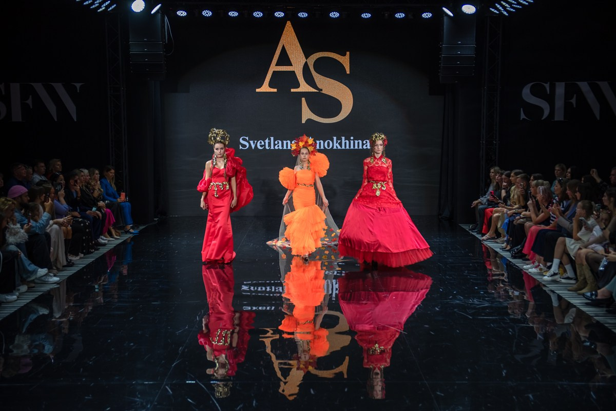 SochiFashionWeek2024 дизайнер Анохина Светлана. Семейный и коммерческий фотограф в Сочи Александр Бодунов