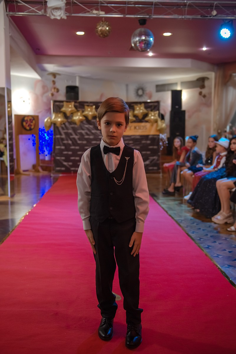 HAPPYkids дефиле санаторий Октябрьский. Семейный и коммерческий фотограф в Сочи Александр Бодунов