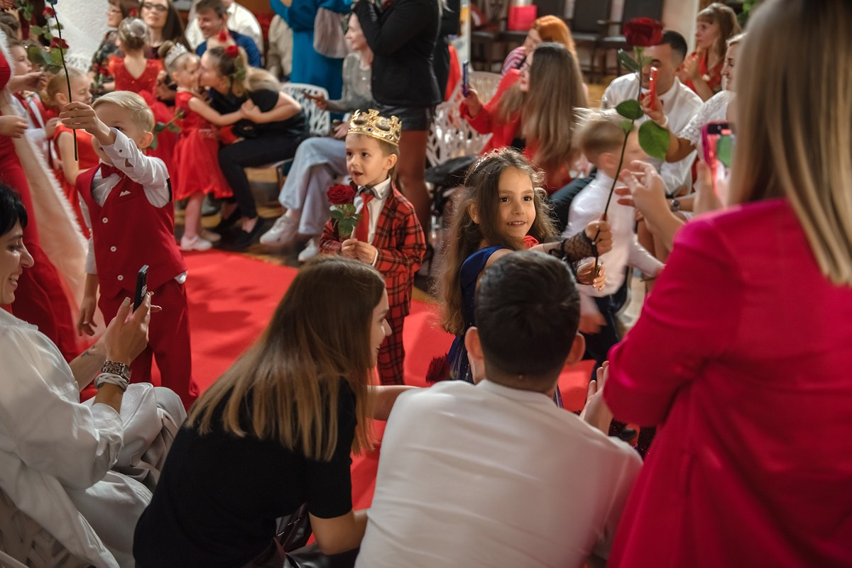 Выпускной в детской школе моделей HAPPYkids 2024. Семейный и коммерческий фотограф в Сочи Александр Бодунов
