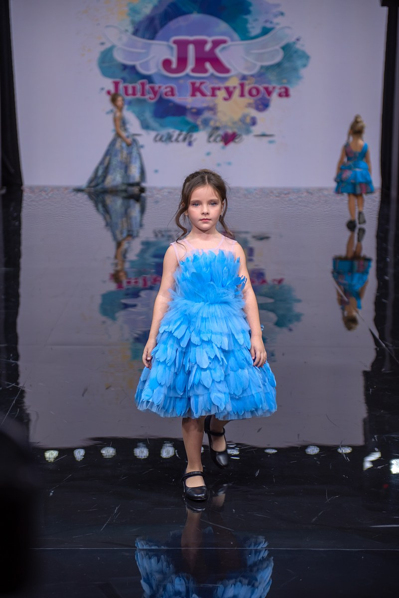 SochiFashionWeek2024 дизайнер Юлия Крылова. Семейный и коммерческий фотограф в Сочи Александр Бодунов
