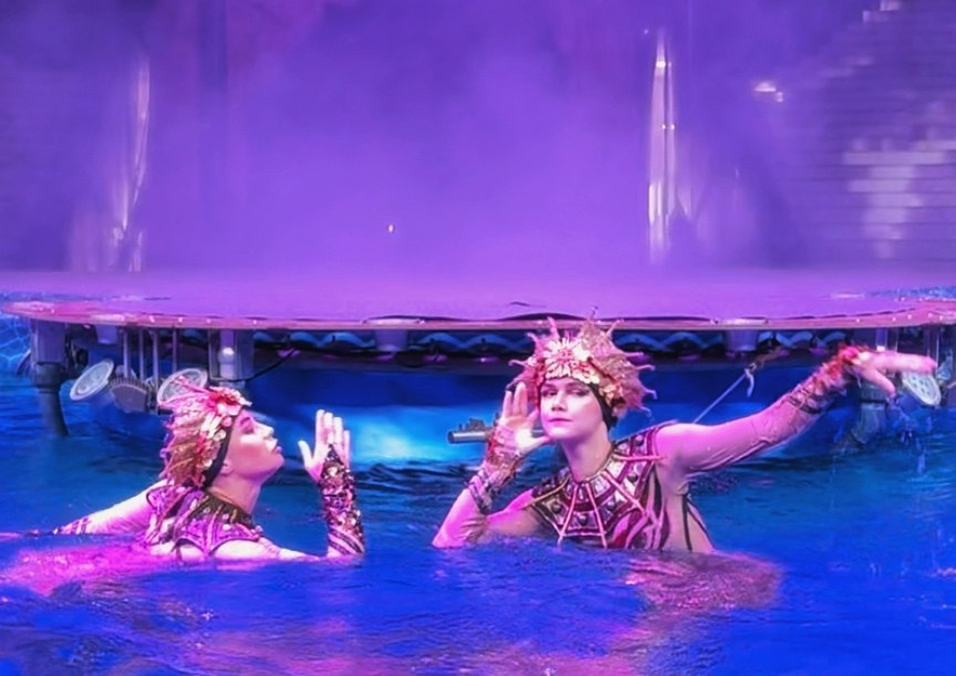 Цирковой мюзикл на воде ОДИССЕЯ. Фотографы для фотосессий в Новосибирске