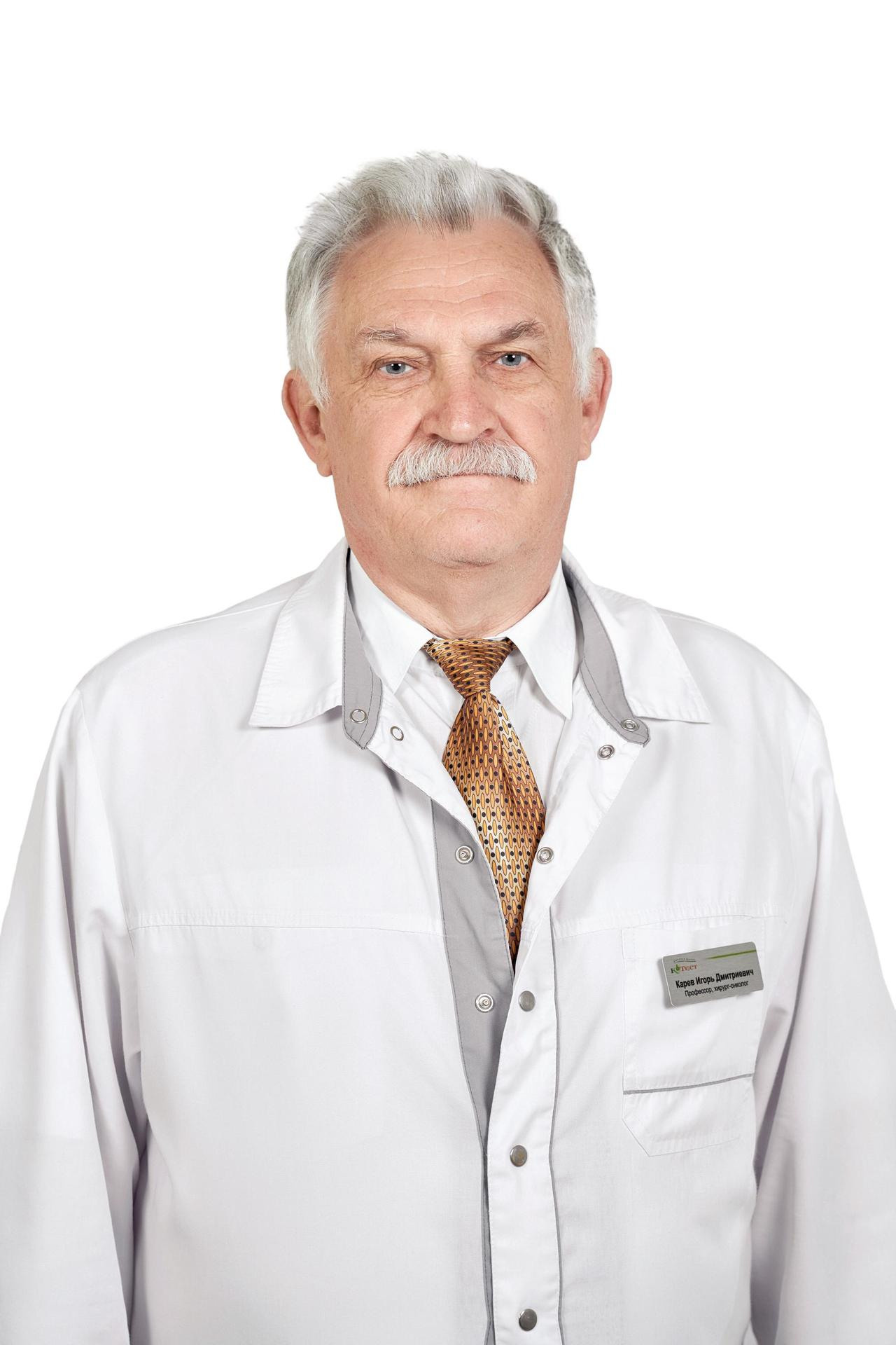 Портреты на монотонном фоне