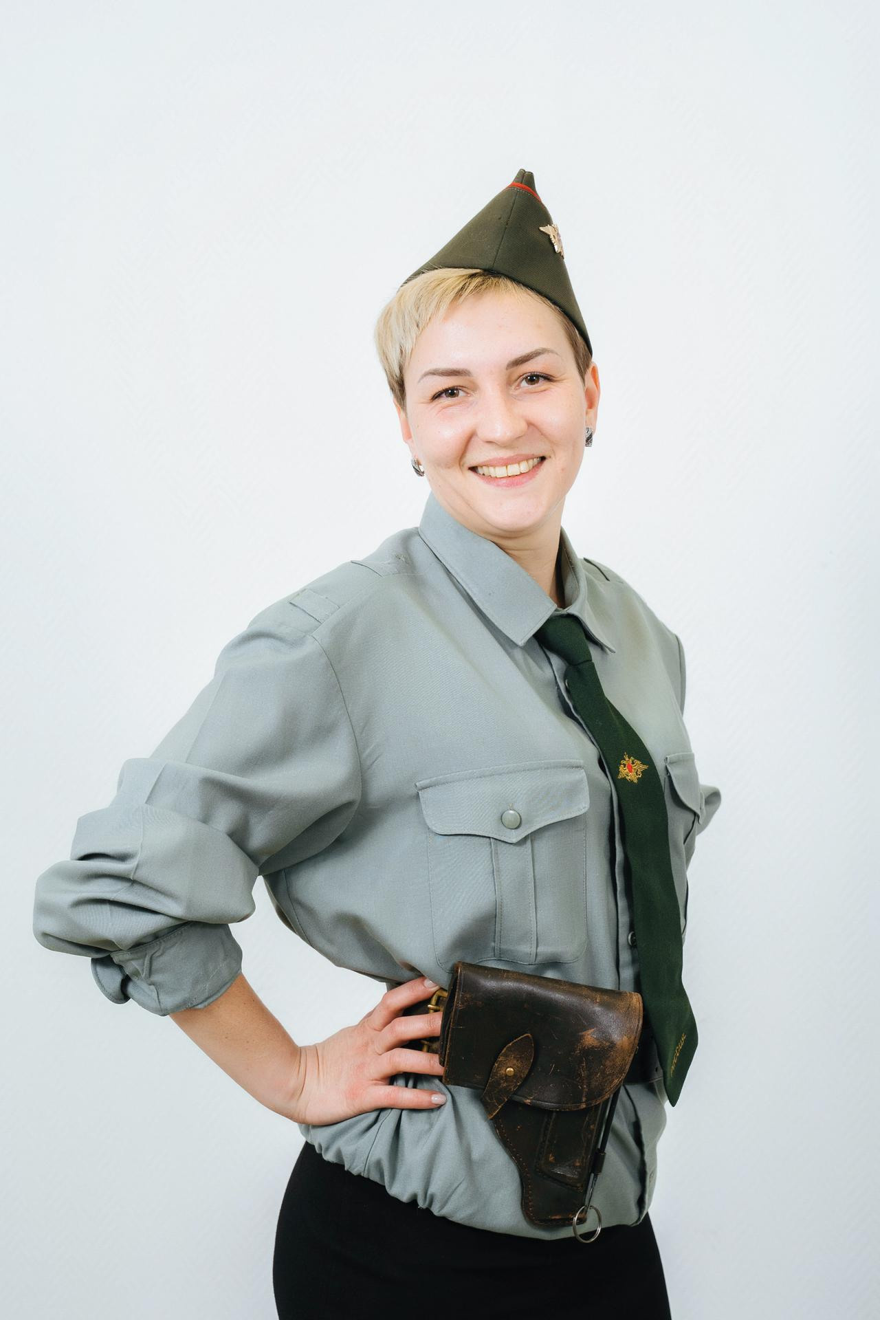 Портреты на монотонном фоне