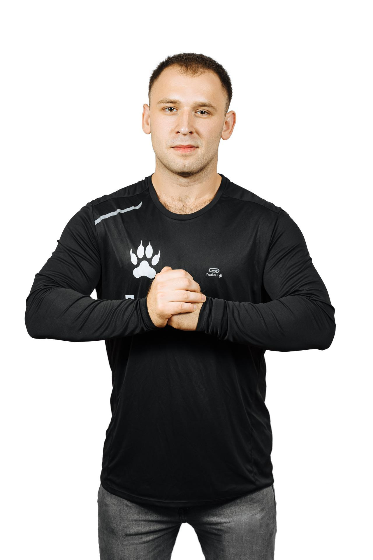 Портреты на монотонном фоне