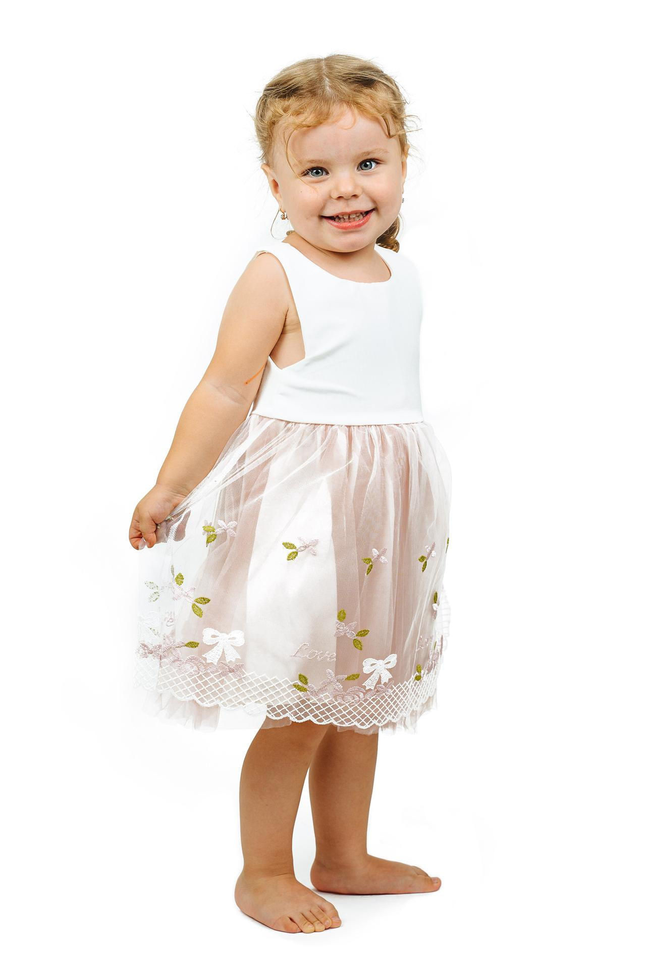 Костюмы белый фон и в интерьере