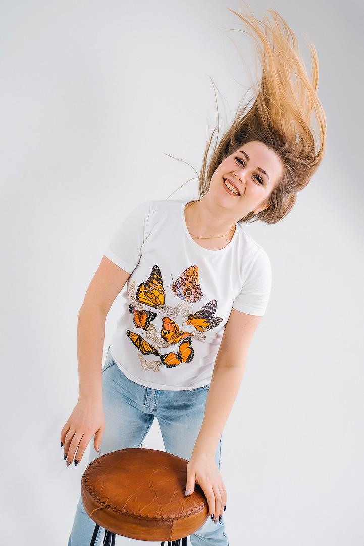 Портреты на монотонном фоне