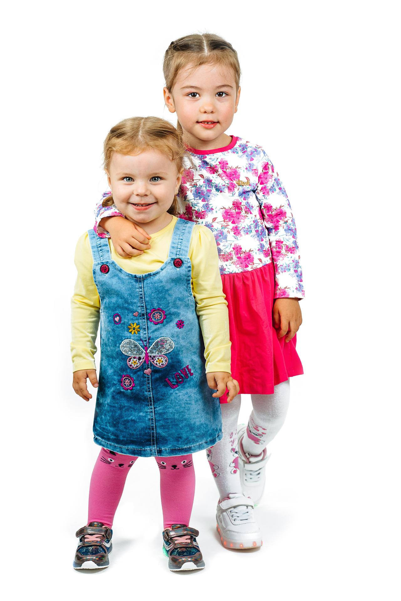 Костюмы белый фон и в интерьере