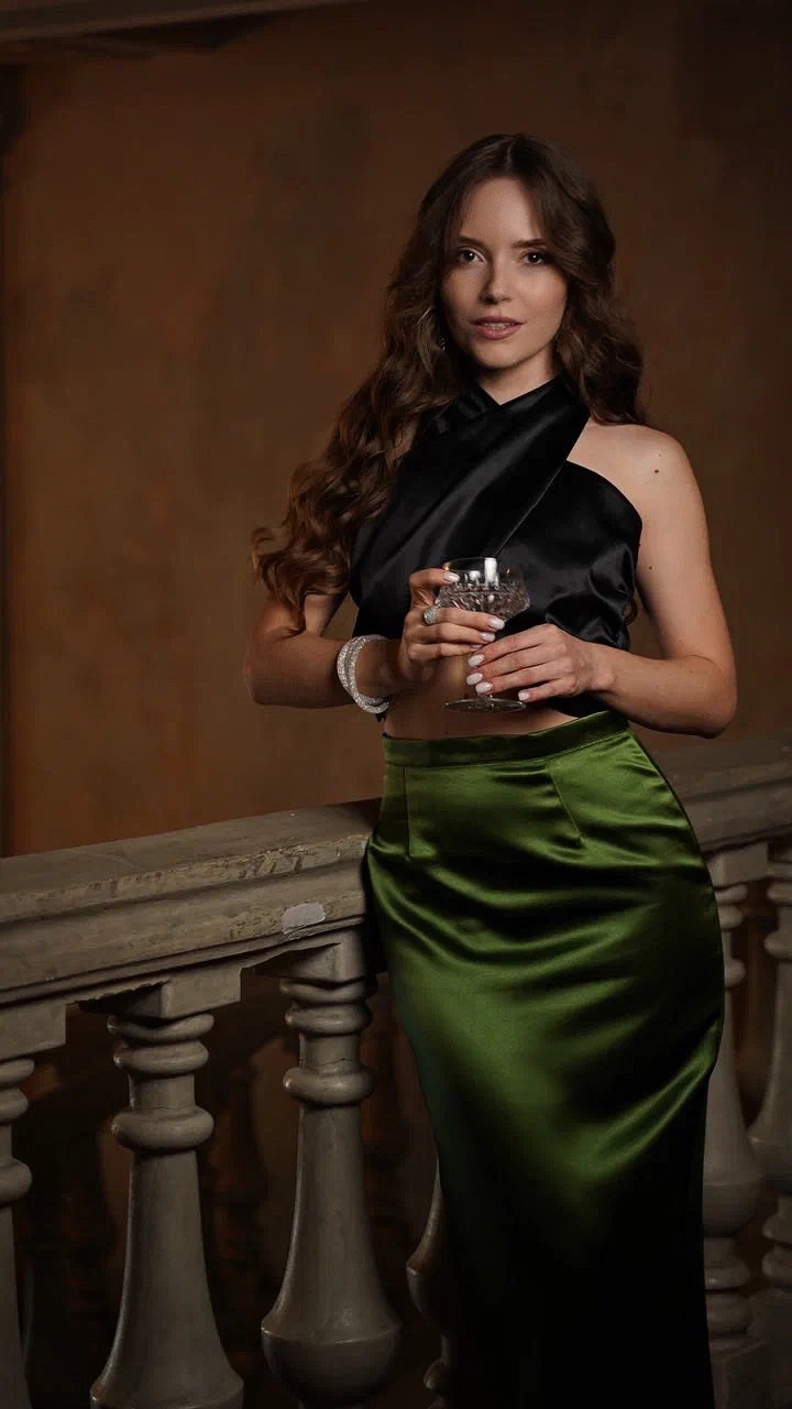 Кристина, 42-44, рост 170. KED Production — продакшн из СПб. Создаём фото, видео и контент, который помогает брендам и селлерам продавать больше