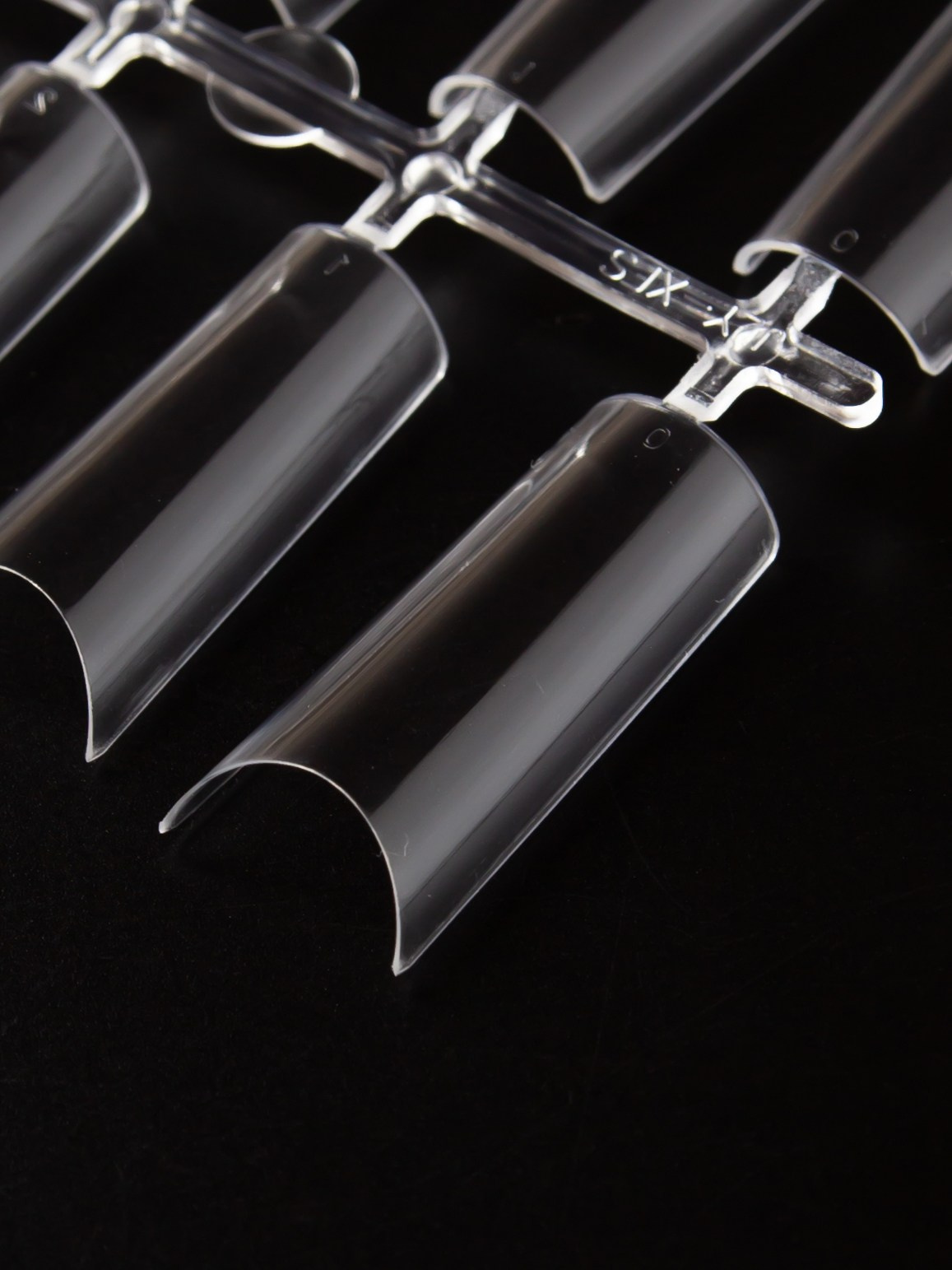 Типсы на чёрном. Александр Стряпунин — предметный фотограф в Улан-Удэ