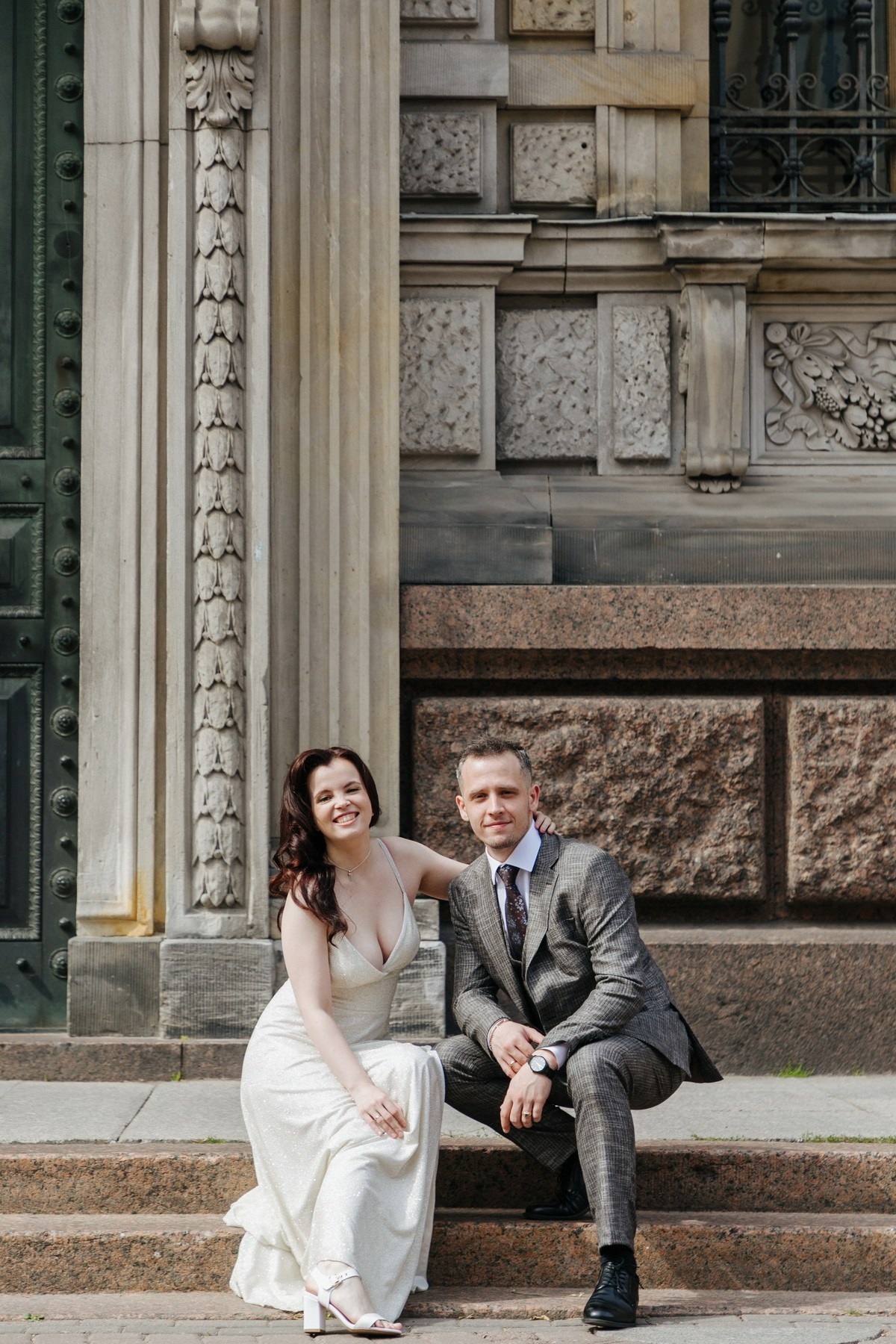 Свадебная прогулка в СПб, фотограф Денис Дорфф. Фотограф крещение венчание в Петербурге! Помогает подобрать храм и посоветовал душевного батюшку в СПб