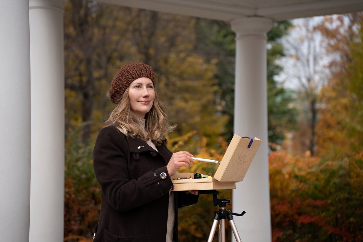 Кистью и листьями. Художник Анна Пятковская. Фотограф Мария Ковкова